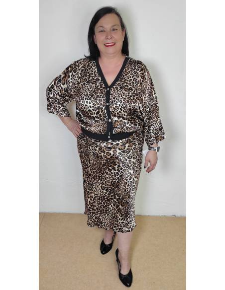 Torera de saten animal print