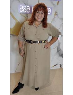 Vestido de Crep, estilo camisero bolsillos delanteros, manga regulable abotonado hasta abajo.