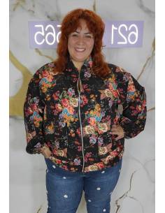 Bomber de tela estampada talla grande